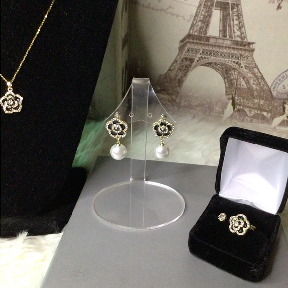NEW CAMELIA SET Necklace, Earrings & RING OS size - Picture 3 of 9